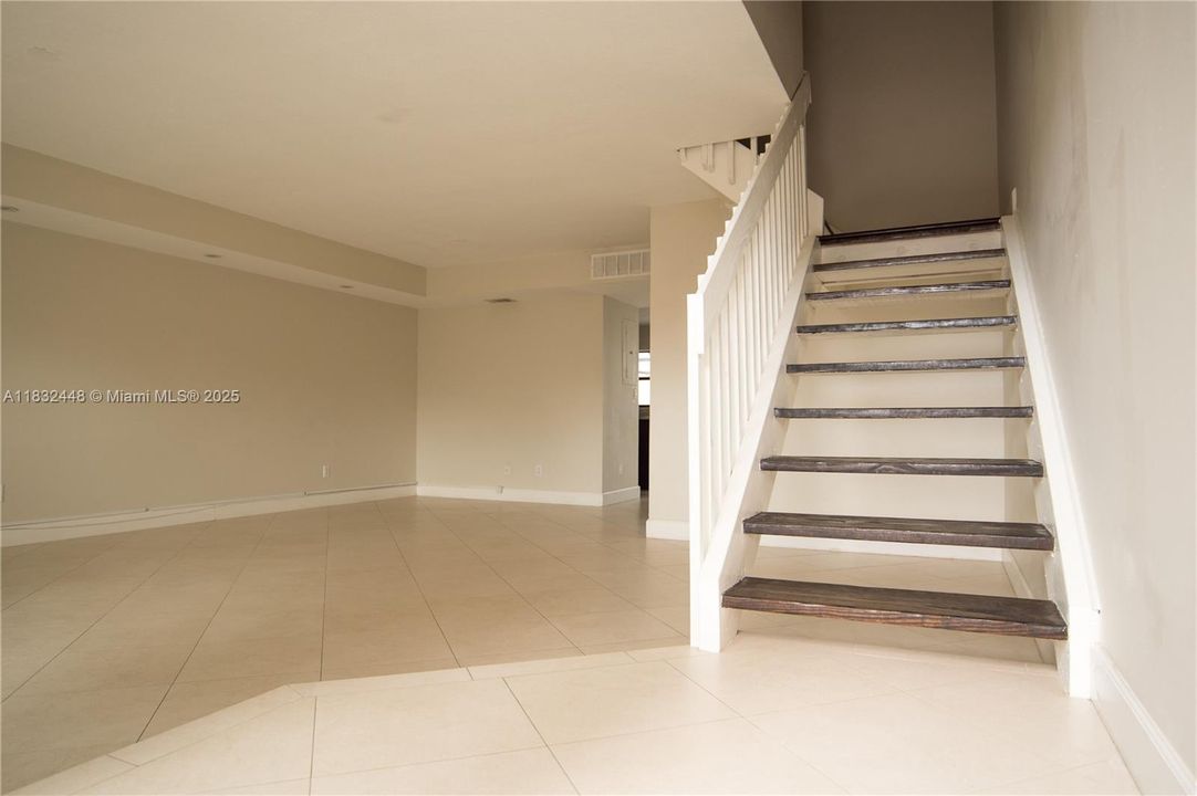 For Sale: $495,000 (3 beds, 2 baths, 1588 Square Feet)