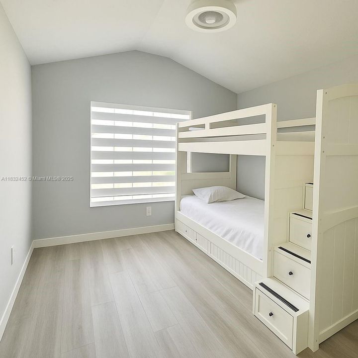 Recently Rented: $2,300 (3 beds, 2 baths, 0 Square Feet)