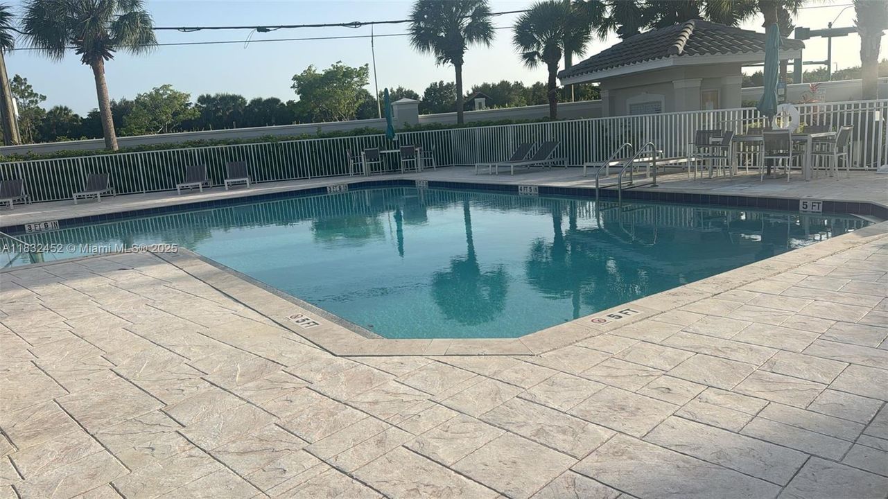 Recently Rented: $2,300 (3 beds, 2 baths, 0 Square Feet)