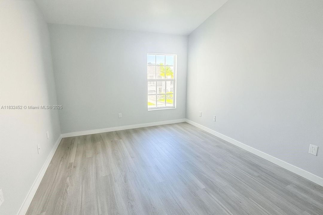 Recently Rented: $2,300 (3 beds, 2 baths, 0 Square Feet)