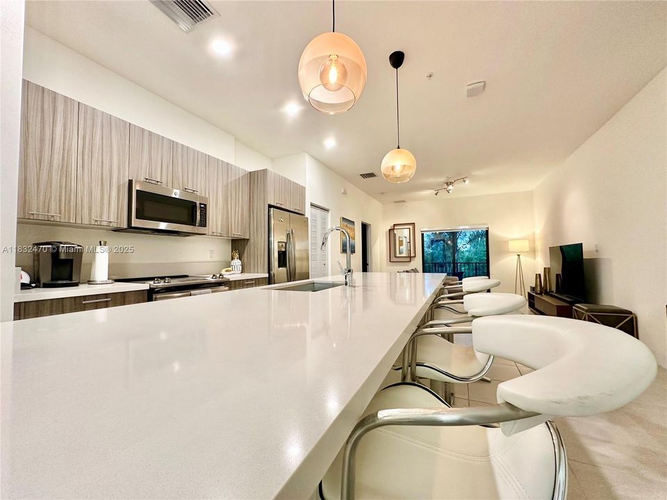 For Sale: $460,000 (3 beds, 2 baths, 1236 Square Feet)