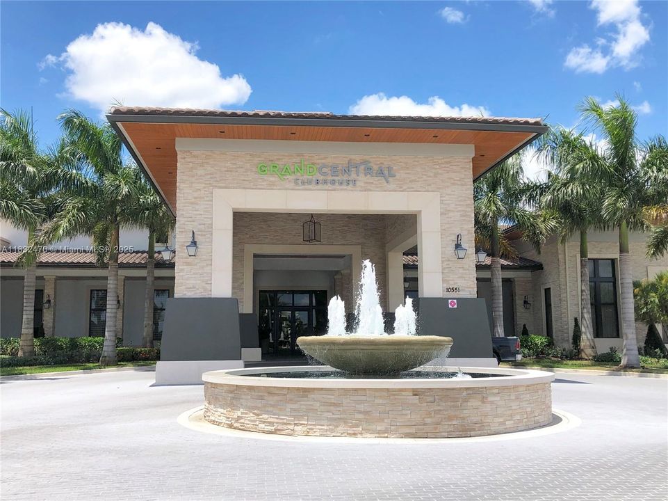 For Sale: $460,000 (3 beds, 2 baths, 1236 Square Feet)