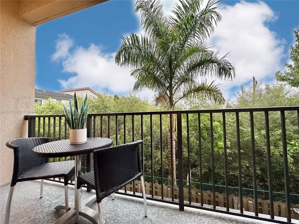 For Sale: $460,000 (3 beds, 2 baths, 1236 Square Feet)