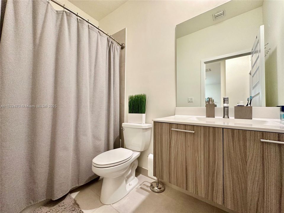 For Sale: $460,000 (3 beds, 2 baths, 1236 Square Feet)