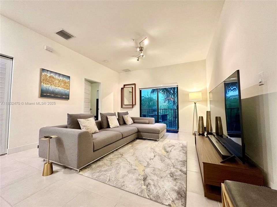 For Sale: $460,000 (3 beds, 2 baths, 1236 Square Feet)