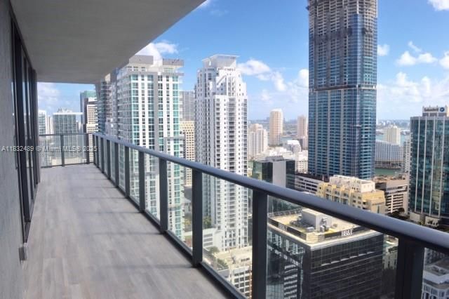 На продажу: $985,000 (2 спален, 2 ванн, 1279 Квадратных фут)