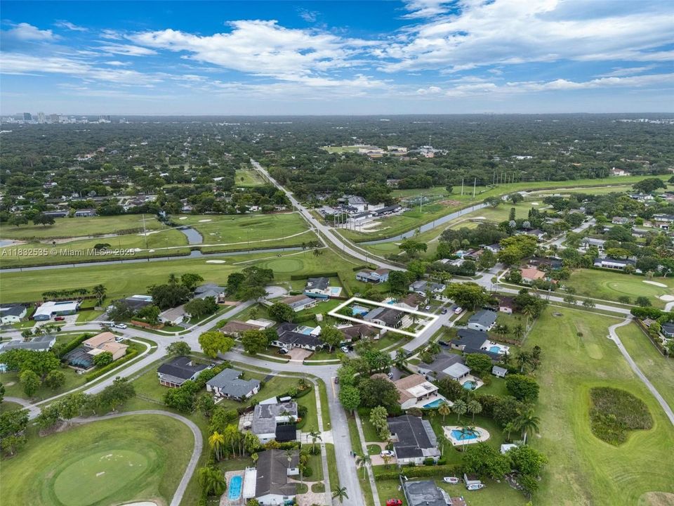 Recently Sold: $1,250,000 (4 beds, 2 baths, 2084 Square Feet)