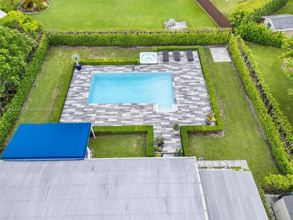 Recently Sold: $1,250,000 (4 beds, 2 baths, 2084 Square Feet)