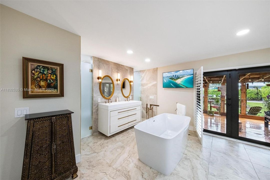 Recently Sold: $1,250,000 (4 beds, 2 baths, 2084 Square Feet)