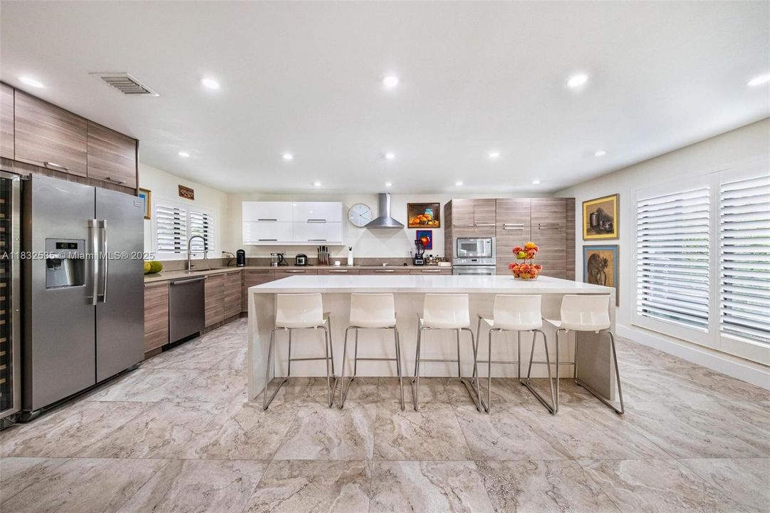 Recently Sold: $1,250,000 (4 beds, 2 baths, 2084 Square Feet)