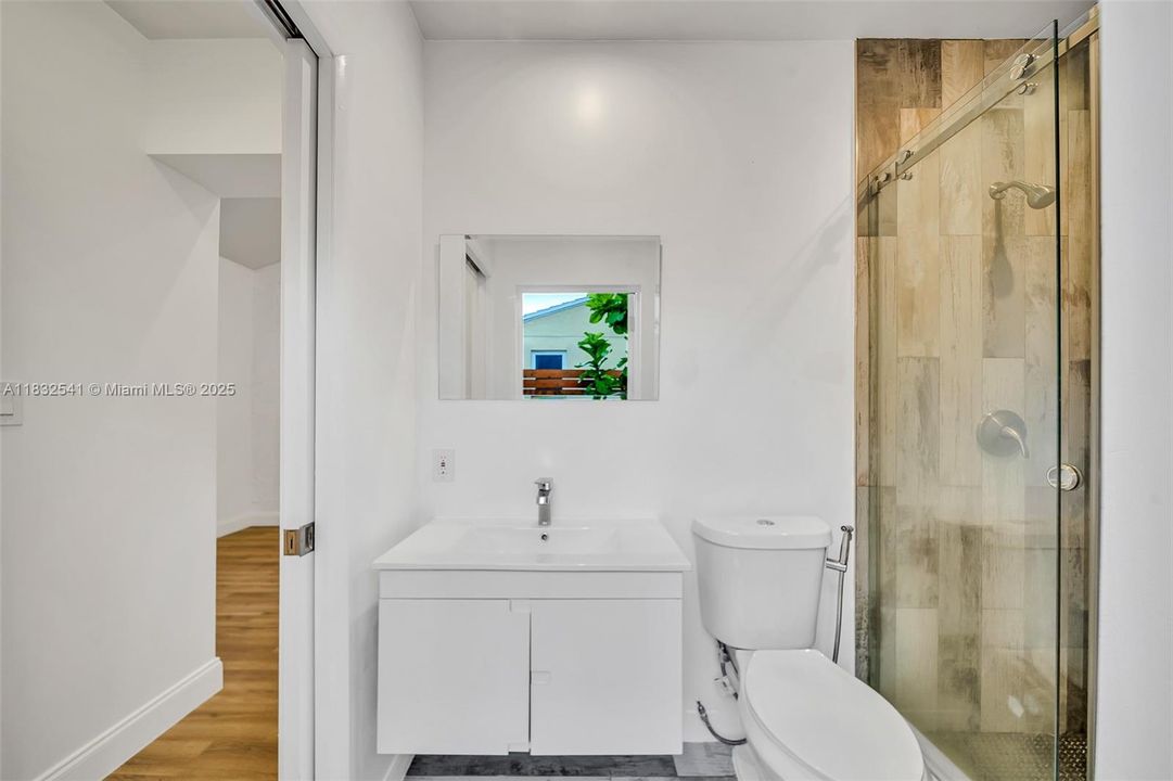 最近租的: $4,350 (3 贝兹, 2 浴室, 1296 平方英尺)