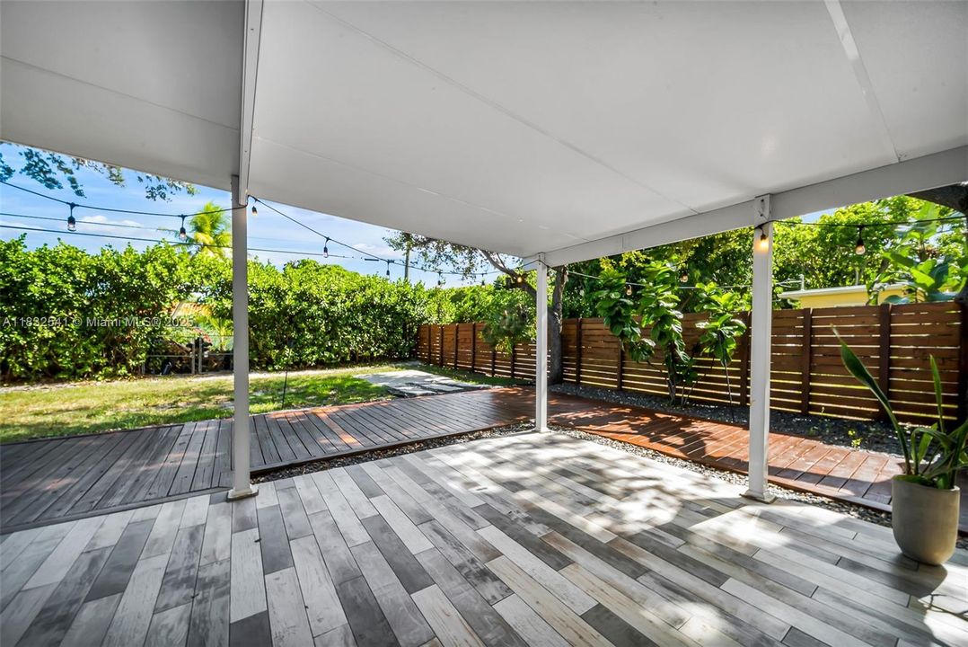 最近租的: $4,350 (3 贝兹, 2 浴室, 1296 平方英尺)