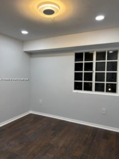 Recently Rented: $3,600 (3 beds, 2 baths, 1481 Square Feet)