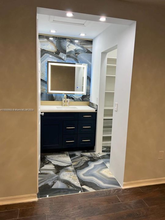 Recently Rented: $3,600 (3 beds, 2 baths, 1481 Square Feet)