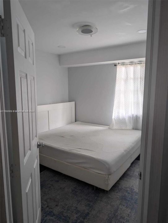 Recently Rented: $3,600 (3 beds, 2 baths, 1481 Square Feet)