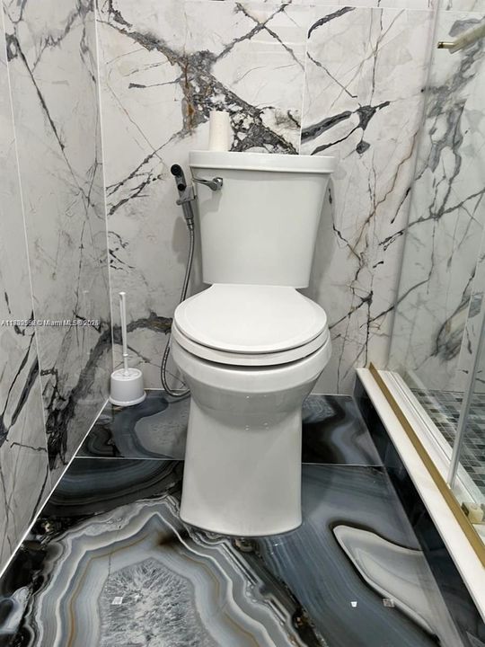 Recently Rented: $3,600 (3 beds, 2 baths, 1481 Square Feet)