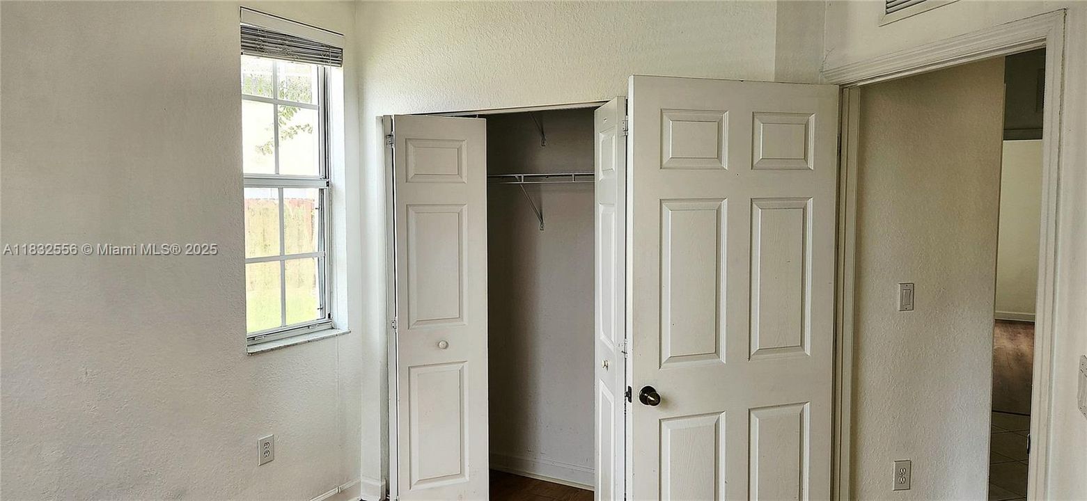 待售: $265,900 (3 贝兹, 2 浴室, 1062 平方英尺)