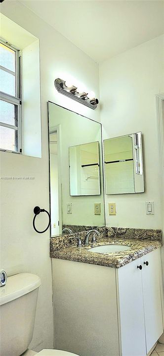 待售: $265,900 (3 贝兹, 2 浴室, 1062 平方英尺)