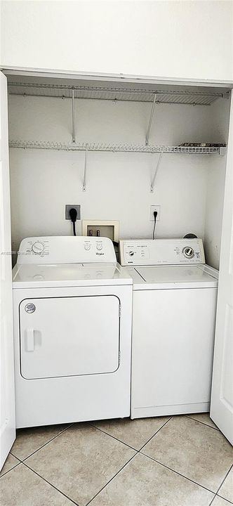 待售: $265,900 (3 贝兹, 2 浴室, 1062 平方英尺)