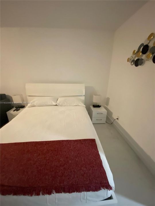 待售: $139,000 (1 贝兹, 1 浴室, 410 平方英尺)