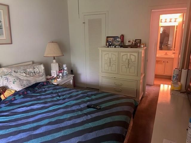 合同活跃: $110,000 (2 贝兹, 1 浴室, 798 平方英尺)