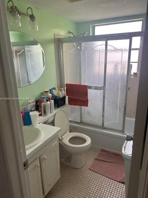 合同活跃: $110,000 (2 贝兹, 1 浴室, 798 平方英尺)