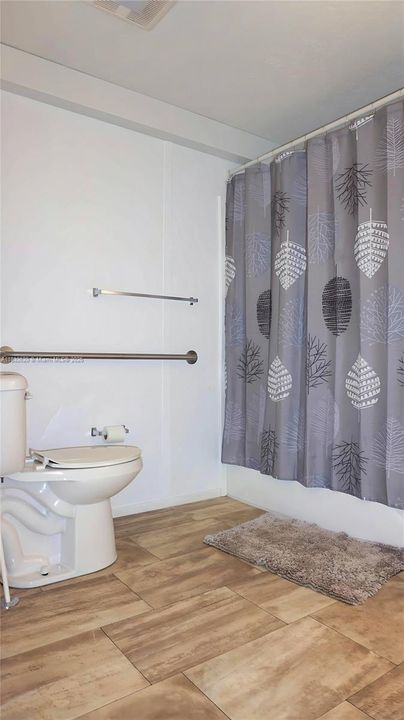 En Venta: $245,000 (3 camas, 2 baños, 1000 Pies cuadrados)