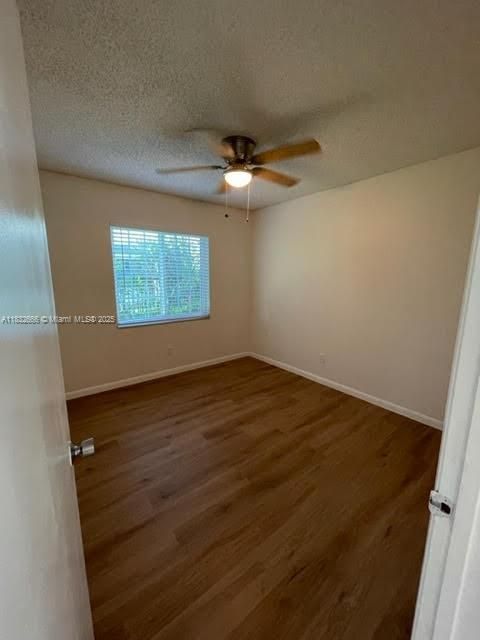 合同活跃: $3,595 (4 贝兹, 2 浴室, 1740 平方英尺)