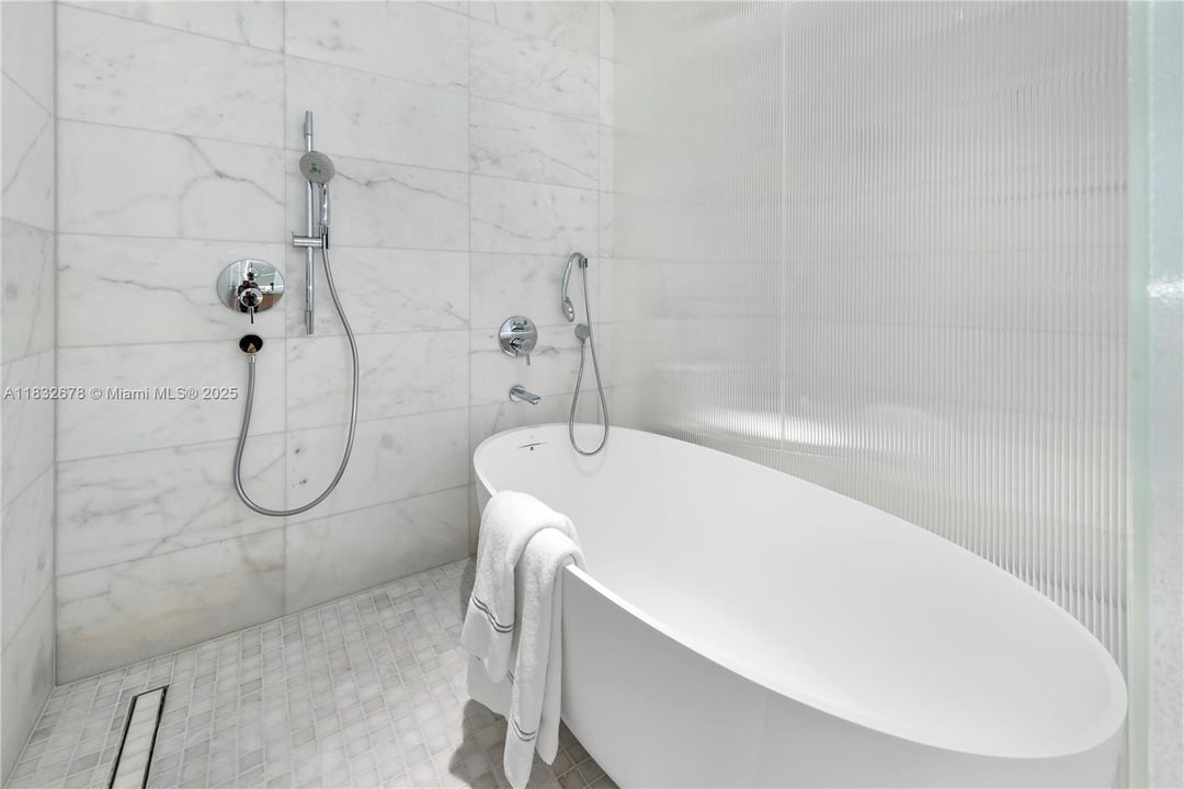 Recently Rented: $40,000 (4 beds, 4 baths, 2615 Square Feet)