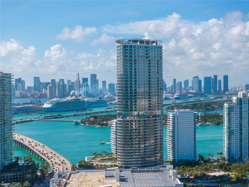 Recently Rented: $40,000 (4 beds, 4 baths, 2615 Square Feet)