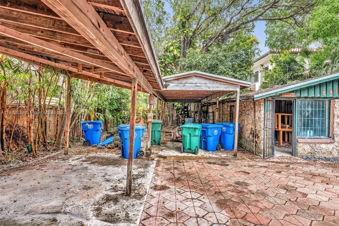 For Sale: $3,100,000 (4 beds, 2 baths, 2056 Square Feet)