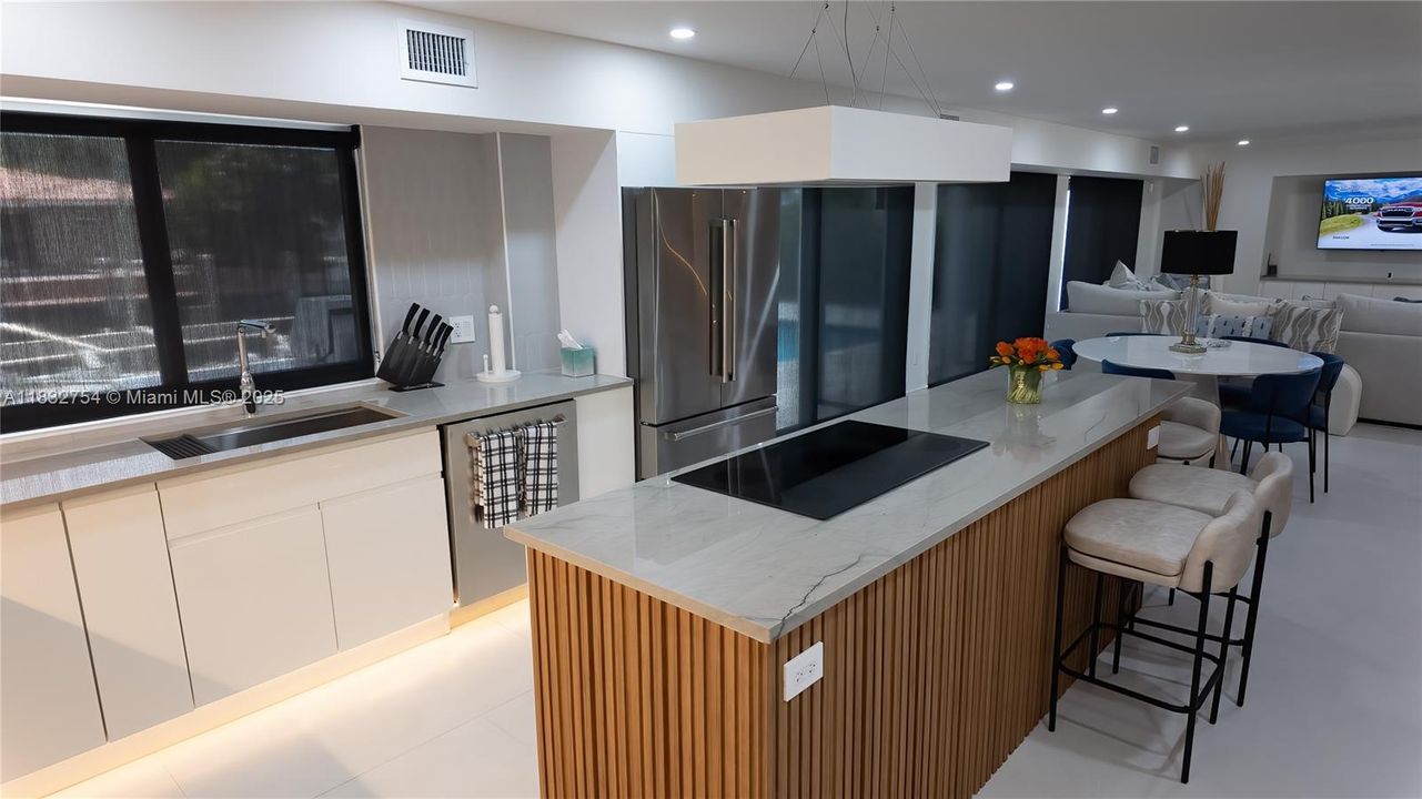 В аренду: $20,000 (4 спален, 4 ванн, 2412 Квадратных фут)