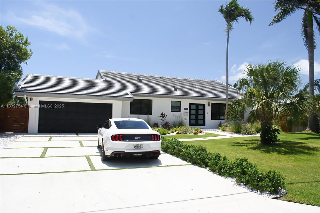 В аренду: $20,000 (4 спален, 4 ванн, 2412 Квадратных фут)