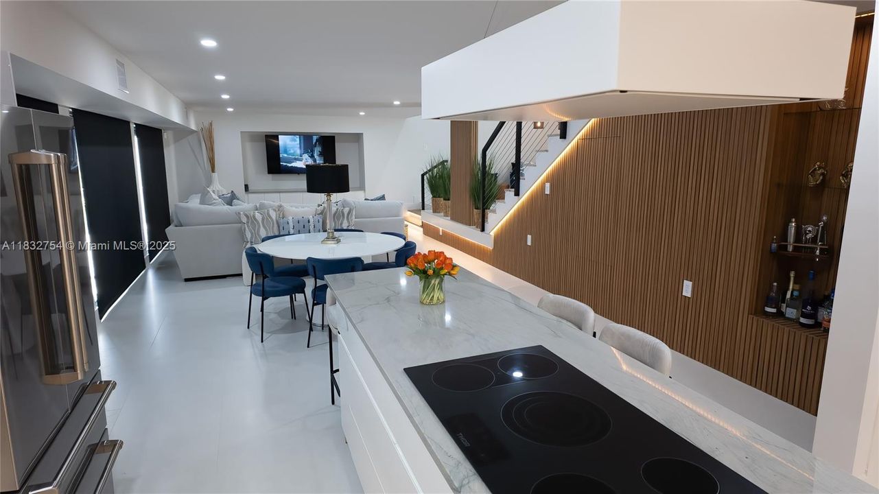 В аренду: $20,000 (4 спален, 4 ванн, 2412 Квадратных фут)