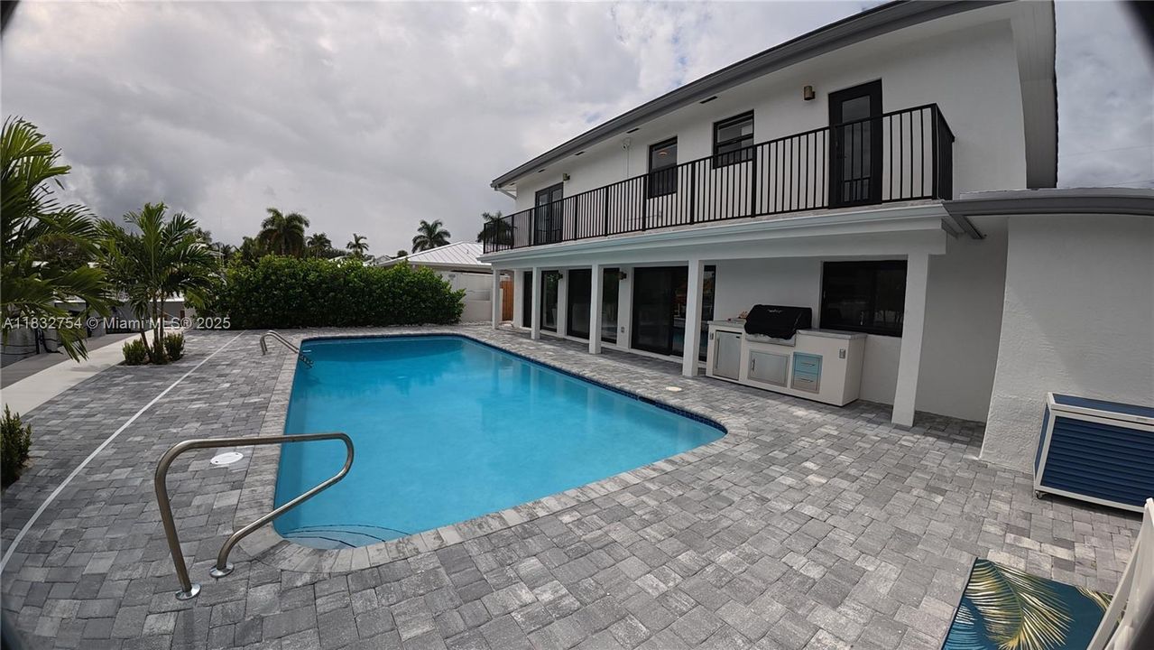 В аренду: $20,000 (4 спален, 4 ванн, 2412 Квадратных фут)