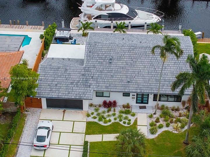 В аренду: $20,000 (4 спален, 4 ванн, 2412 Квадратных фут)