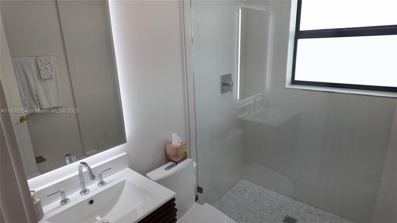 В аренду: $20,000 (4 спален, 4 ванн, 2412 Квадратных фут)