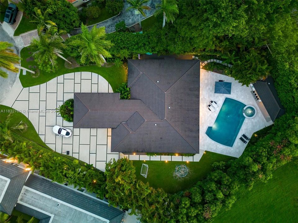 En Venta: $7,500,000 (4 camas, 3 baños, 3180 Pies cuadrados)