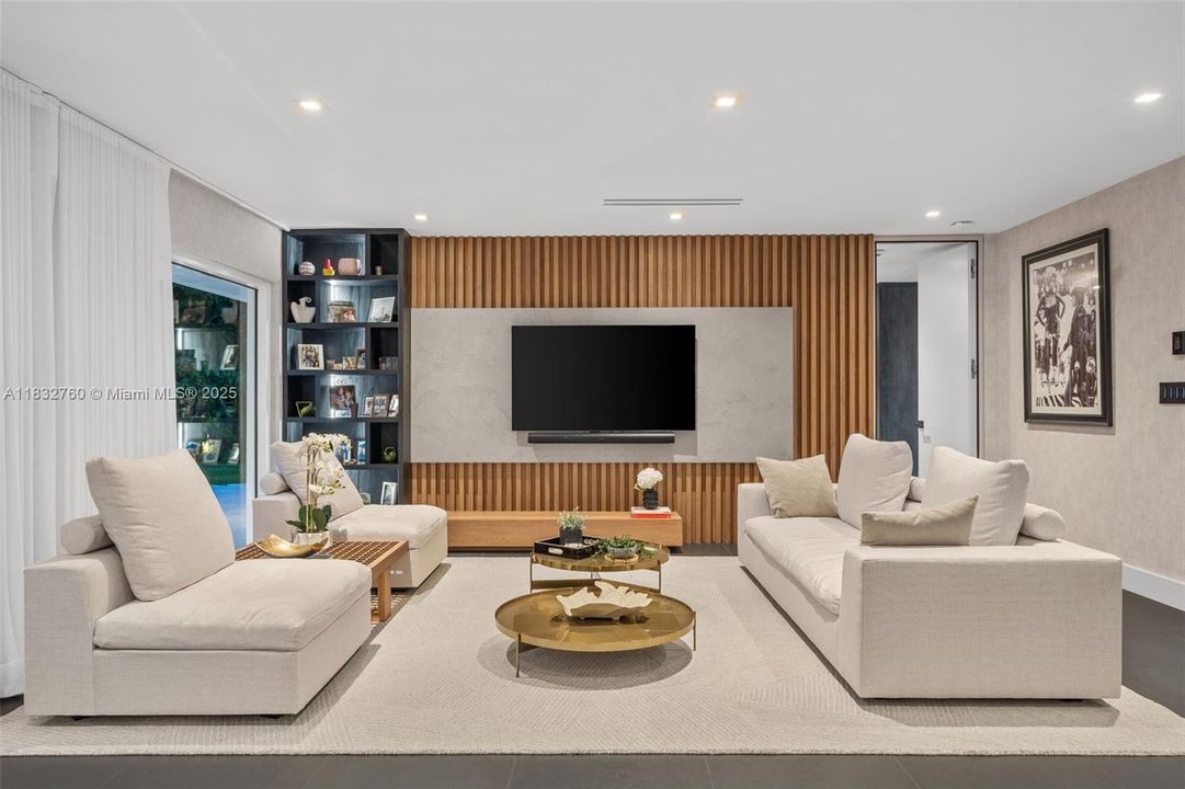 En Venta: $7,500,000 (4 camas, 3 baños, 3180 Pies cuadrados)