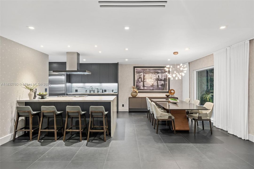 En Venta: $7,500,000 (4 camas, 3 baños, 3180 Pies cuadrados)