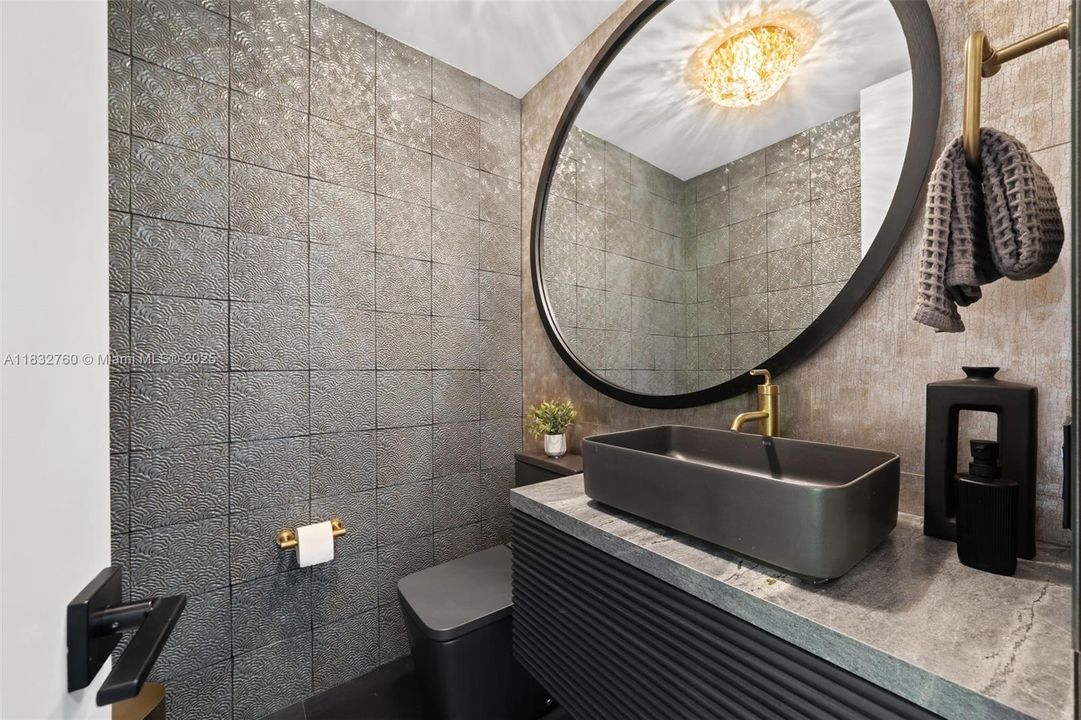 En Venta: $7,500,000 (4 camas, 3 baños, 3180 Pies cuadrados)