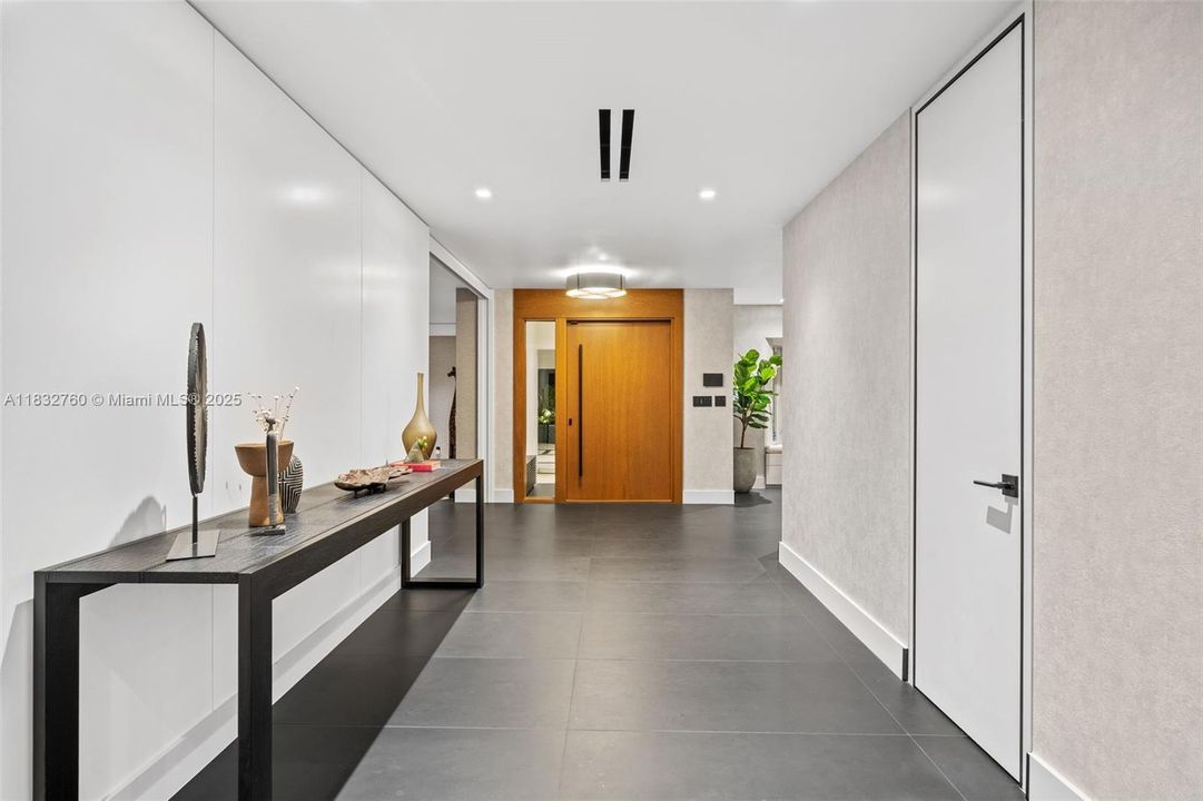 En Venta: $7,500,000 (4 camas, 3 baños, 3180 Pies cuadrados)