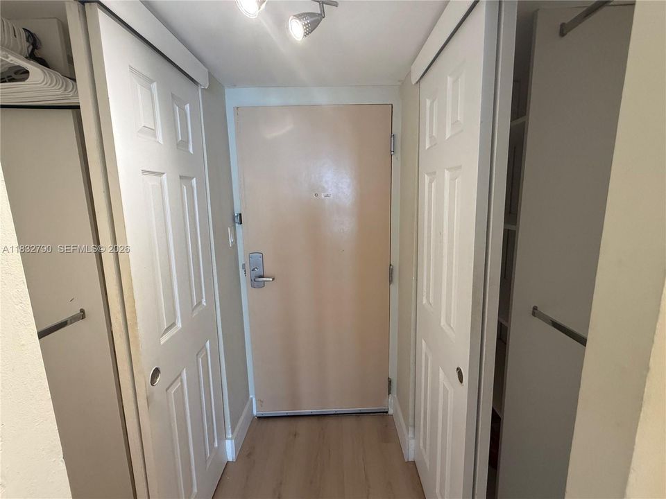 En Venta: $105,000 (0 camas, 1 baños, 360 Pies cuadrados)