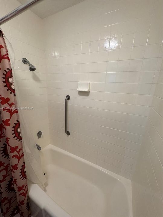 На продажу: $64,000 (1 спален, 1 ванн, 300 Квадратных фут)