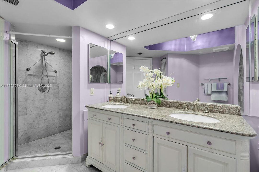 For Rent: $4,300 (1 beds, 2 baths, 1260 Square Feet)