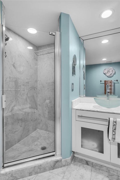For Rent: $4,300 (1 beds, 2 baths, 1260 Square Feet)