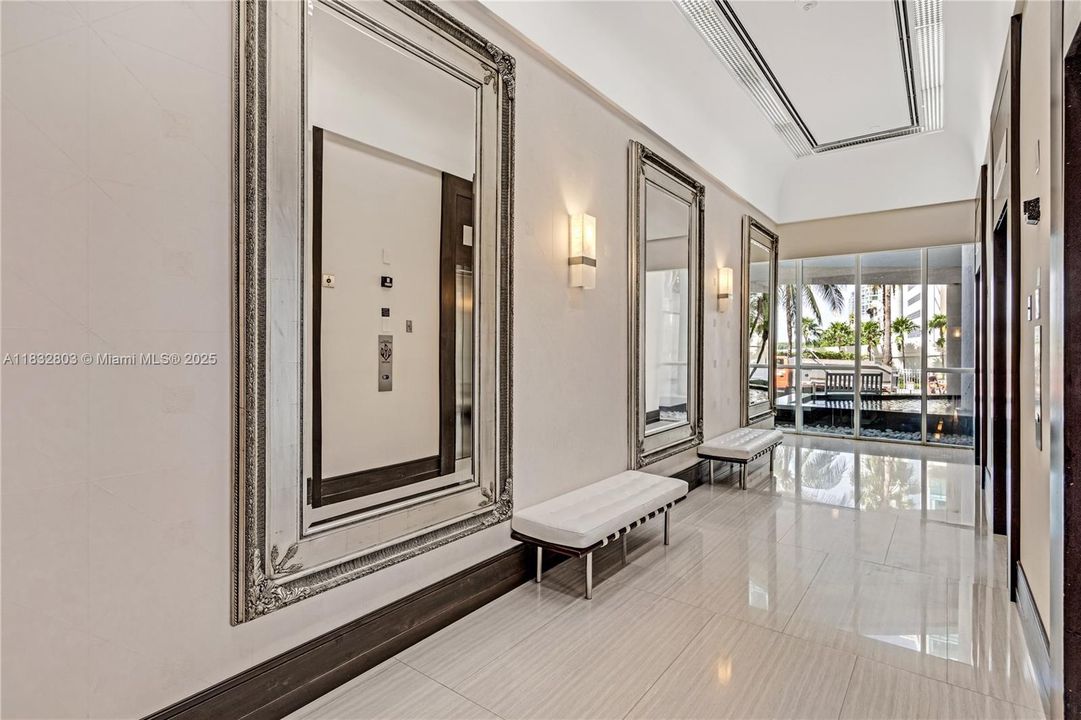 For Rent: $4,300 (1 beds, 2 baths, 1260 Square Feet)