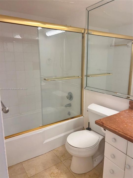 Недавно продано: $540,000 (2 спален, 2 ванн, 1030 Квадратных фут)