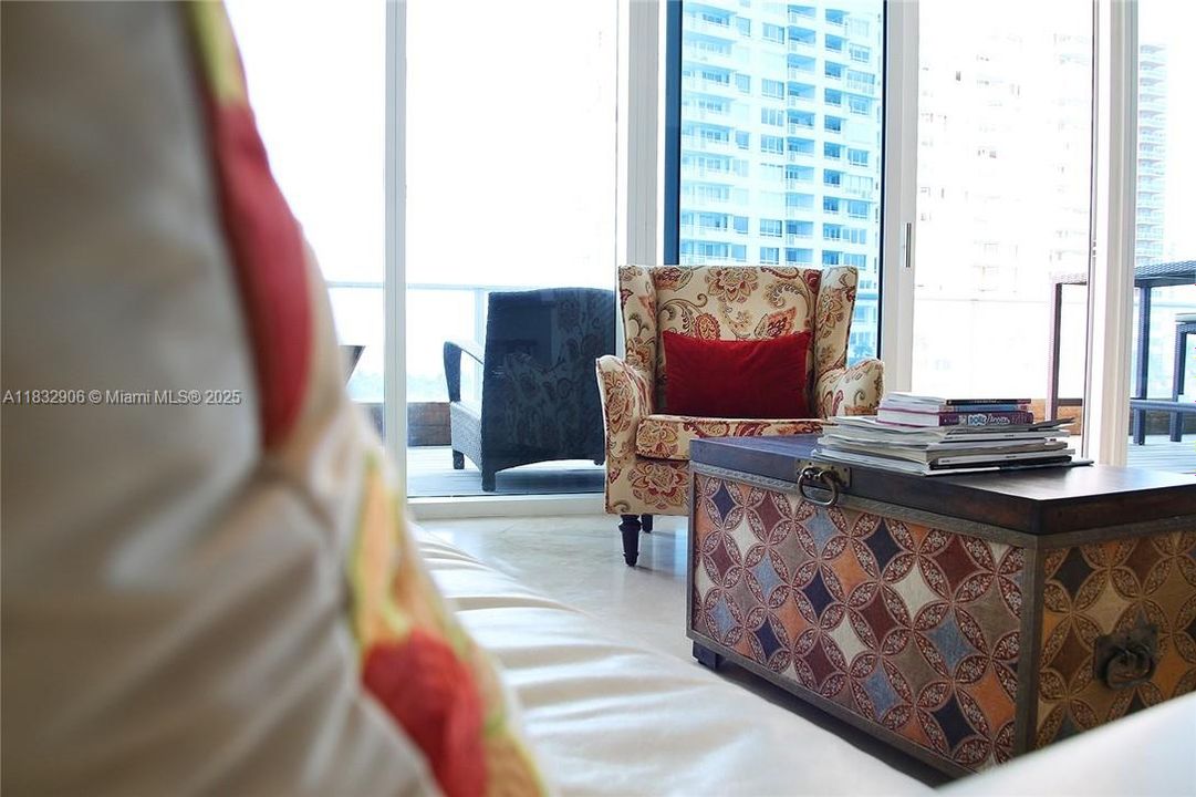 Active With Contract: $18,000 (2 beds, 2 baths, 1591 Square Feet)