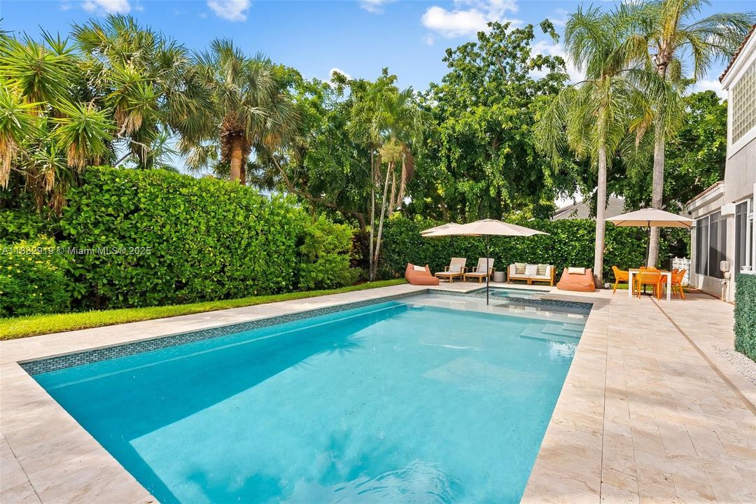 Vendido Recientemente: $799,000 (4 camas, 2 baños, 2264 Pies cuadrados)